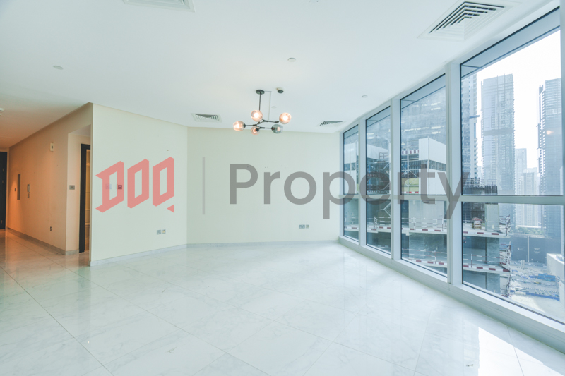 Spacious 3 Bedroom Apt | 2 Parkings | 12 Cheques